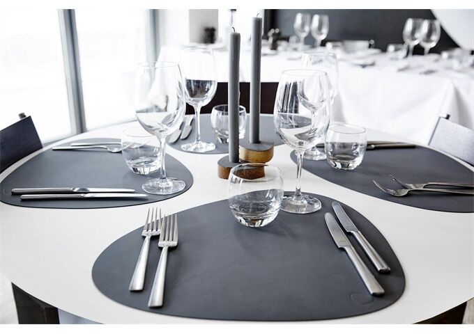 1500x1500_981161_Table_Mat_Curve_L_Nupo_anthracite_8