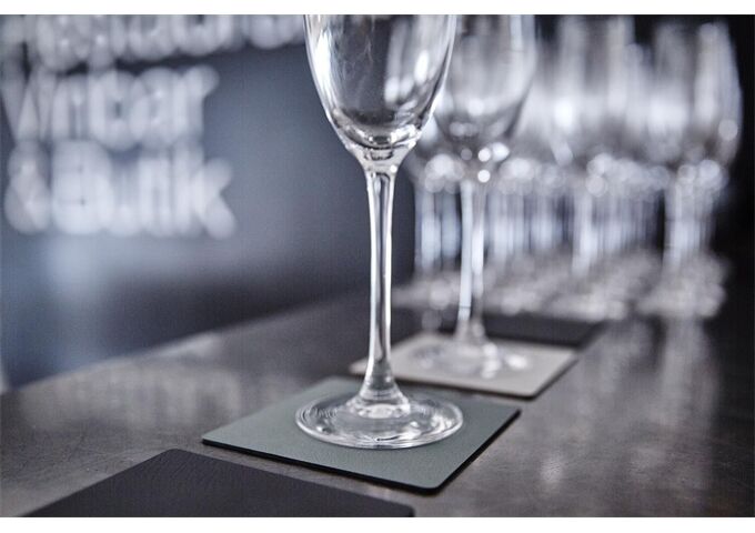 1500x1500_981803_Glass_Mat_Square_Nupo_pastel_green_2