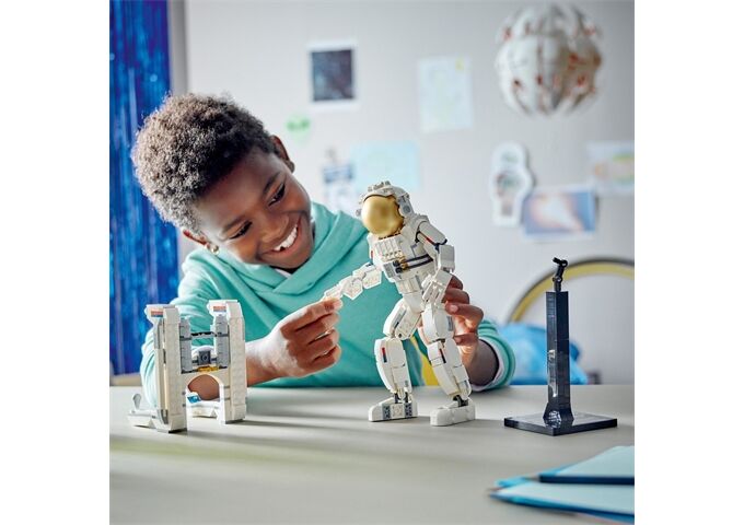 LEGO® Creator Astronaut im Weltraum