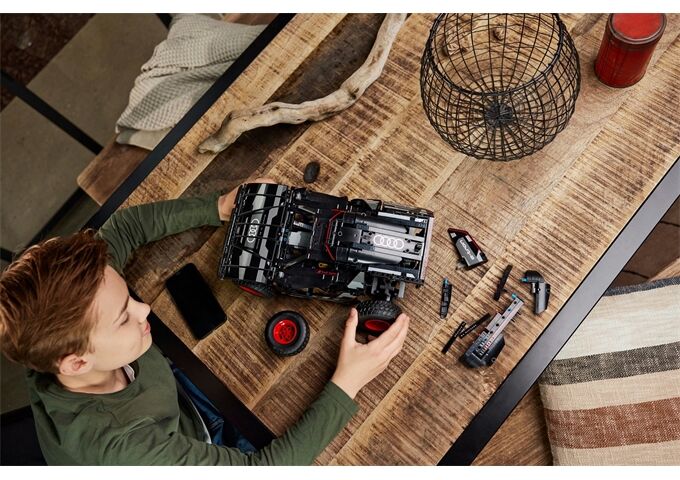 LEGO® LEGO® Technic 42160 Audi RS Q e-tron