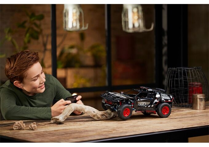 LEGO® LEGO® Technic 42160 Audi RS Q e-tron