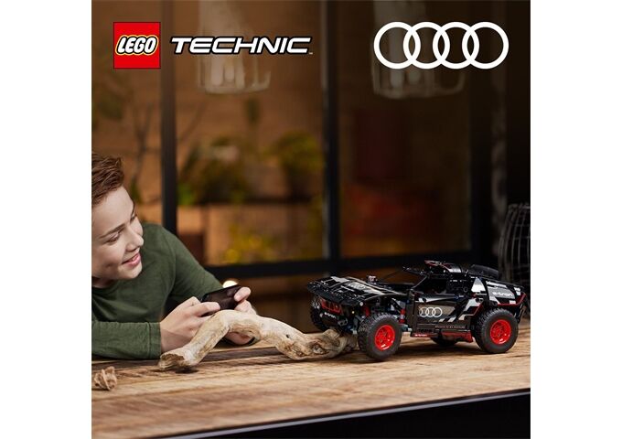 LEGO® LEGO® Technic 42160 Audi RS Q e-tron