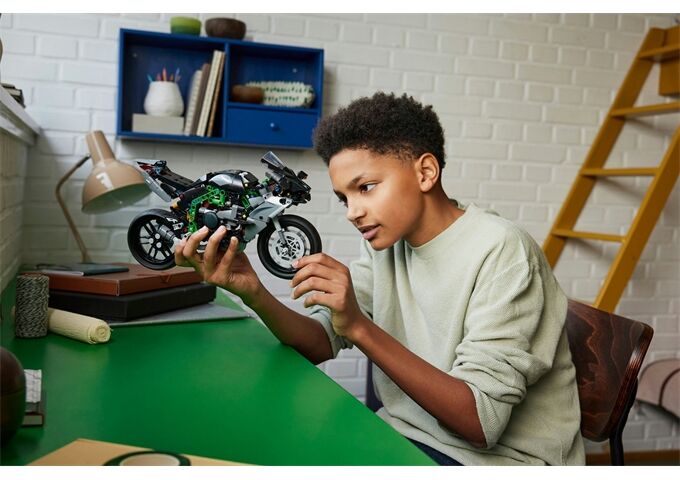 LEGO® Technic Kawasaki Ninja H2R Motorrad