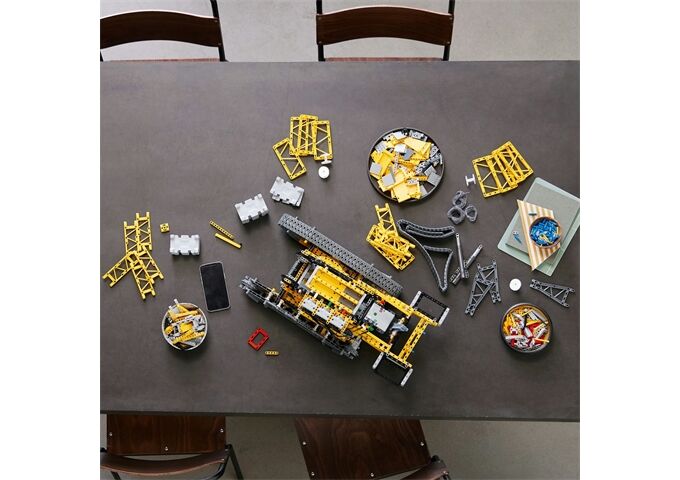 LEGO® LEGO® Technic 42146 Liebherr LR 13000 Raupenkran