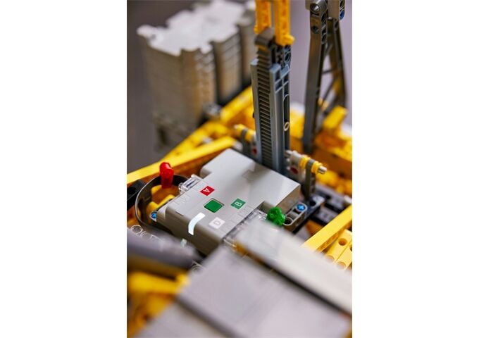 LEGO® LEGO® Technic 42146 Liebherr LR 13000 Raupenkran