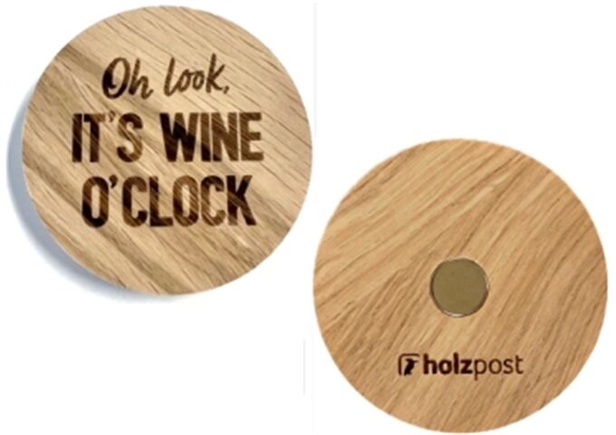 holzpost Magnet aus EICHE "Oh look, it's wine o'clock"