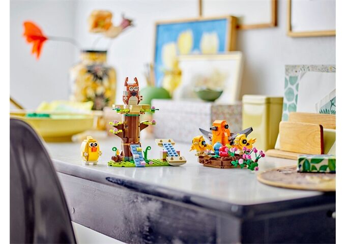 LEGO® Icons Frühlingstierspielplatz