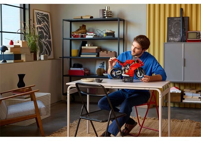 LEGO® Technic Ducati Panigale V4 Motorrad