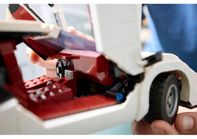 LEGO® Icons Lamborghini Countach 5000 Qua