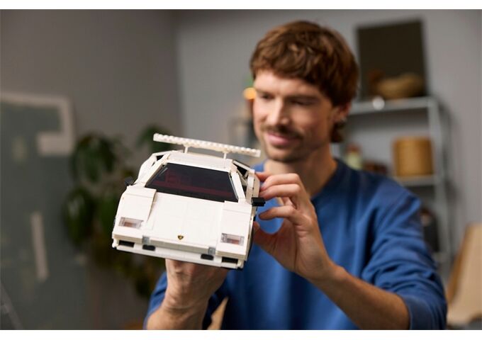 LEGO® Icons Lamborghini Countach 5000 Qua