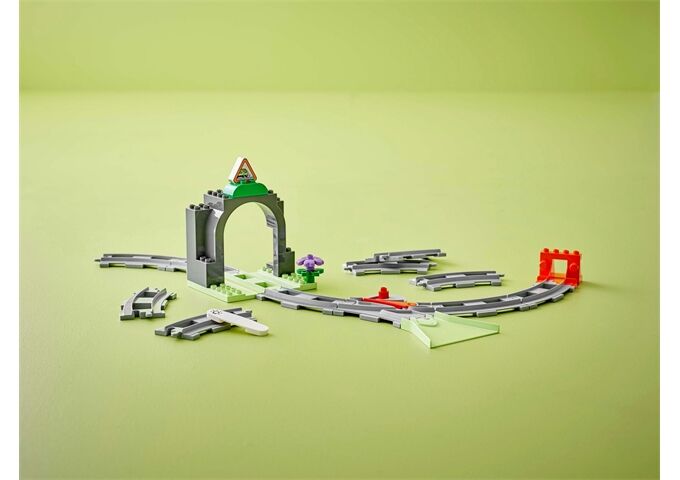 LEGO® Duplo Eisenbahntunnel und Schienen