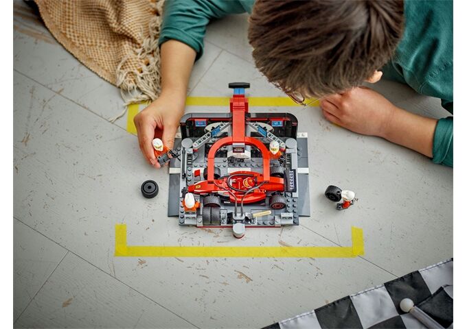 LEGO® LGO City F1 Boxenstopp mit Boxencrew