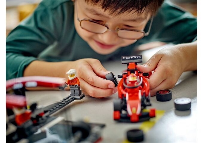 LEGO® LGO City F1 Boxenstopp mit Boxencrew