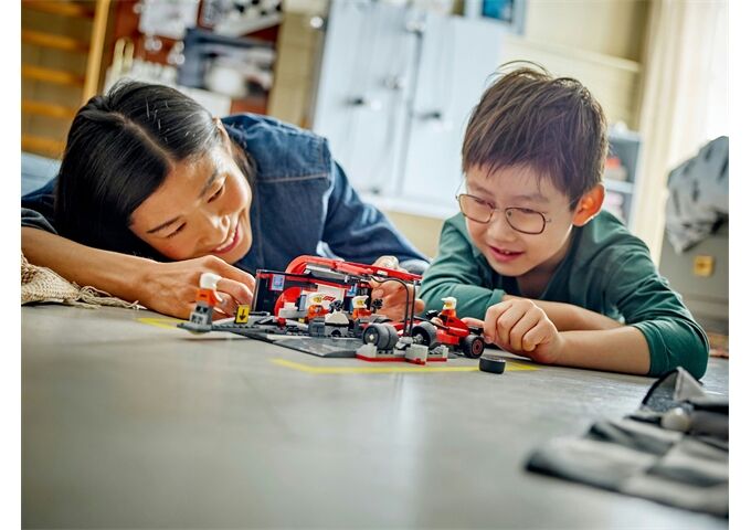 LEGO® LGO City F1 Boxenstopp mit Boxencrew