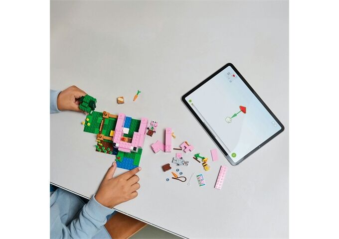 LEGO® MCR Das Babyschwein-Haus