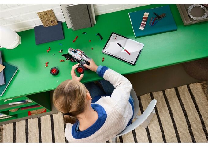 LEGO® Technic Monster Jam™ ThunderROARus™