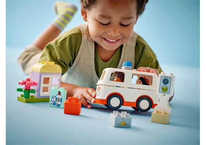 LEGO® Duplo Rettungswagen mit Fahrer
