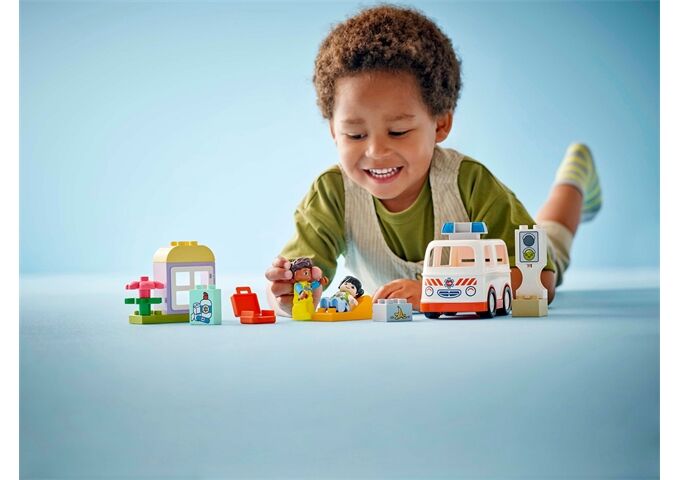 LEGO® Duplo Rettungswagen mit Fahrer