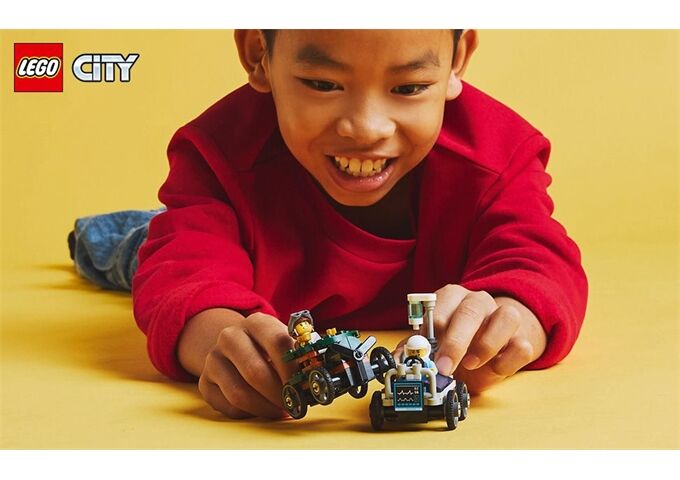 LEGO® City Flugzeug vs. Krankenhausbett