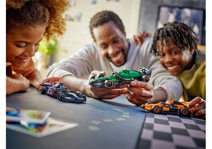 LEGO® LGO City F1 Rennfahrer mit McLaren Rennauto