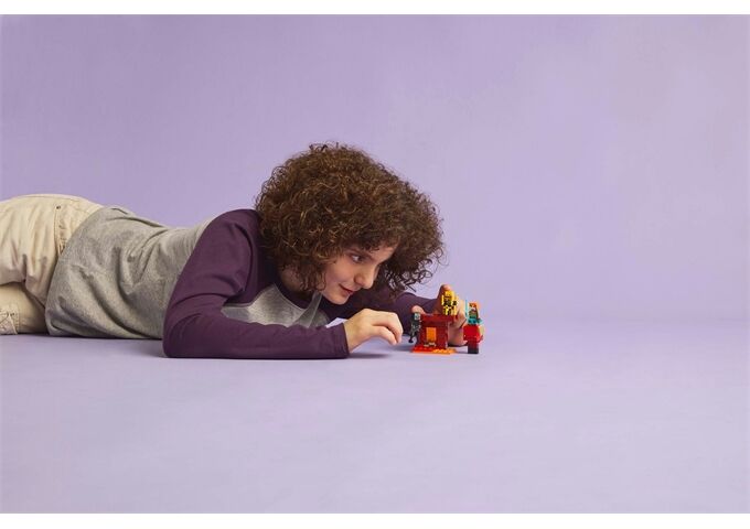 LEGO® MCR Das Lava-Duell im Nether