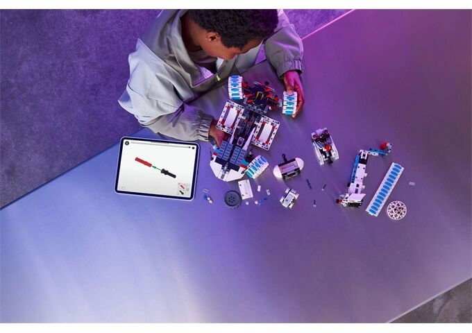 LEGO® Technic Lunar Outpost® Mondrover-Raumfah