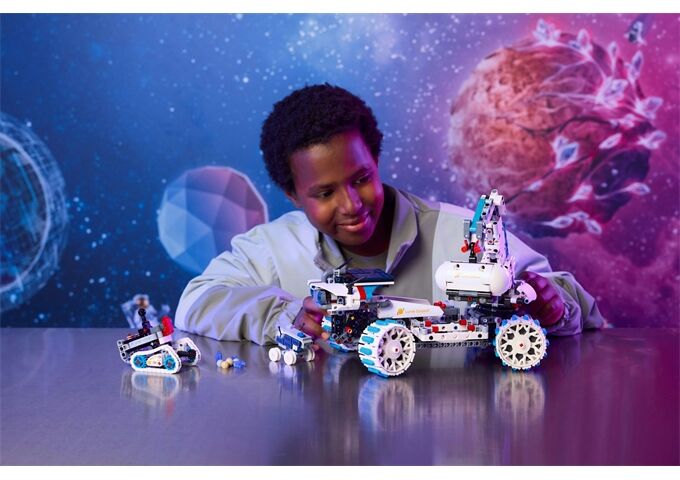 LEGO® Technic Lunar Outpost® Mondrover-Raumfah