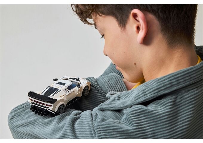 LEGO® Speed Bugatti Centodieci Hypersportwagen