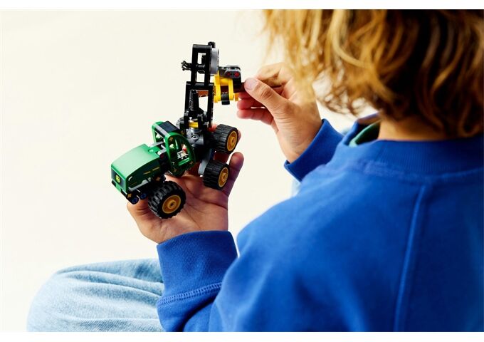 LEGO® Technic John Deere 1470H Rad-Harvester