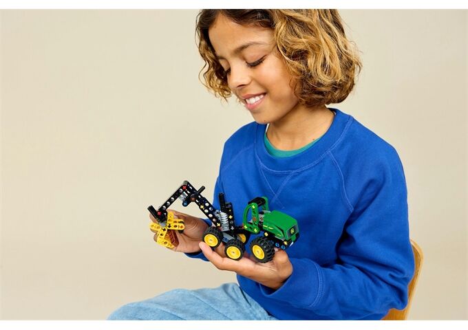 LEGO® Technic John Deere 1470H Rad-Harvester