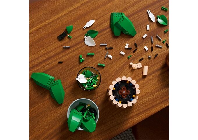 LEGO® Botanicals Friedenslilie