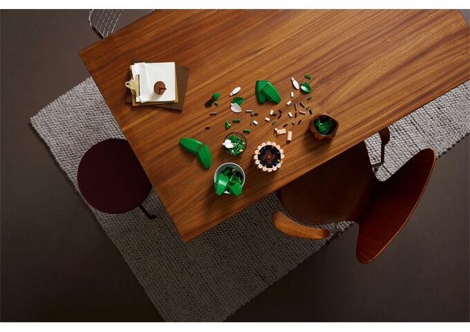 LEGO® Botanicals Friedenslilie