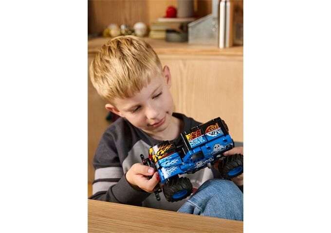 LEGO® Technic Monster Jam(TM) Grave Digger(TM) Feuer