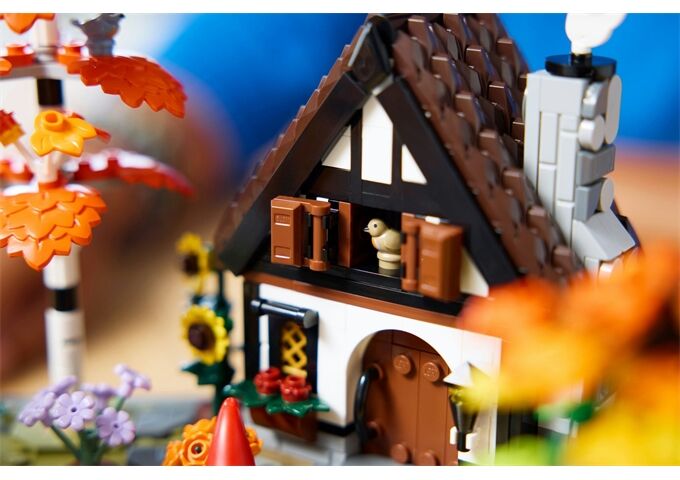 LEGO® Herbstlicher Landhausgarten