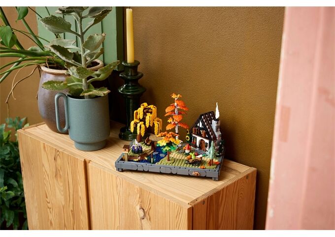LEGO® Herbstlicher Landhausgarten