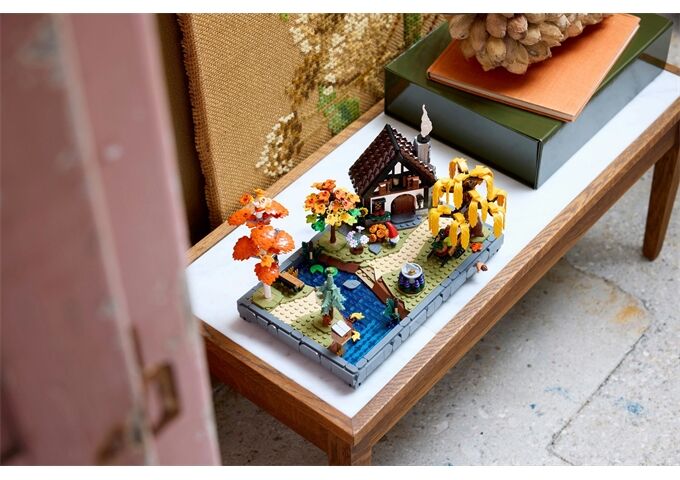 LEGO® Herbstlicher Landhausgarten